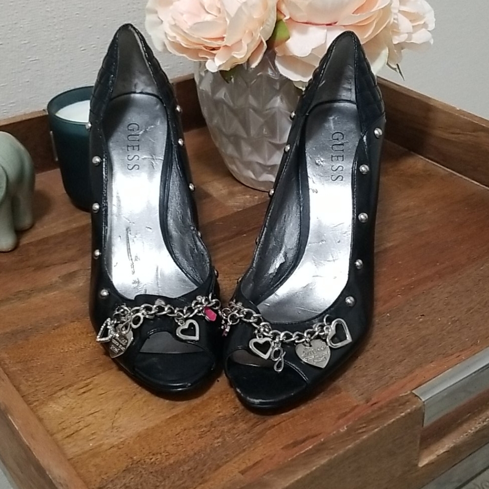 💜 Guess Studded Black Leather Charm Chain Heels
